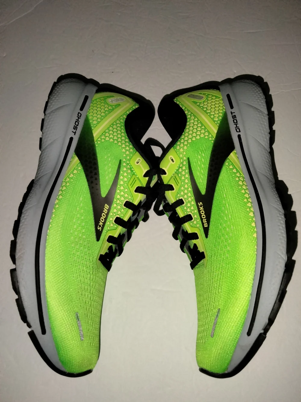 Brooks Ghost 14 (Size 11) Men's Neon Green & Black Cushion Lace Up Running Shoes